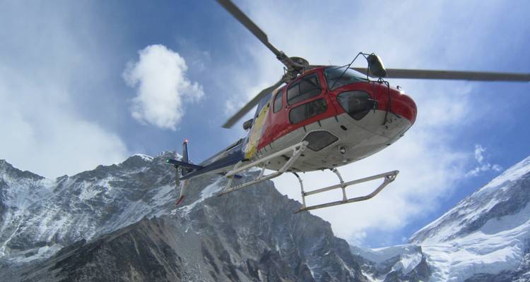Everest Helicopter Tour with Kalapatthar (5644 m) Landing - World Travel Experiences 3
