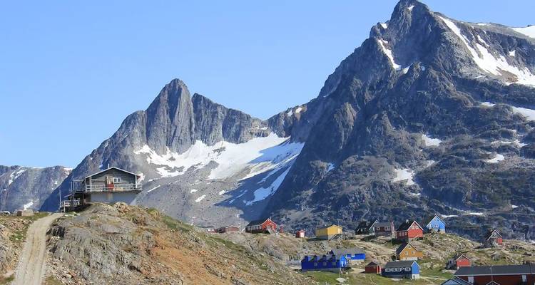 Arctic Villages - Arctic Hiking and Expeditions. 1