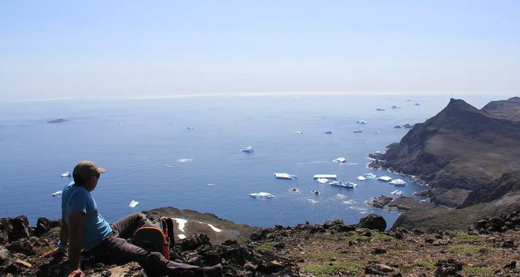 Arctic Villages - Arctic Hiking and Expeditions. 3