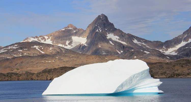 Arctic Villages - Arctic Hiking and Expeditions. 8