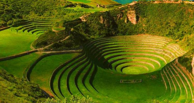 Paquete turístico completo de 4 días en Cusco- Visita a la ciudad, Valle Sagrado, Machupicchu en tren y Montaña Arco Iris - MEGAEXPEDITIONS 7