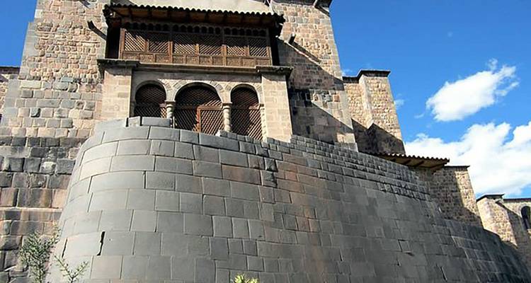 Paquete turístico completo de 4 días en Cusco- Visita a la ciudad, Valle Sagrado, Machupicchu en tren y Montaña Arco Iris - MEGAEXPEDITIONS 2