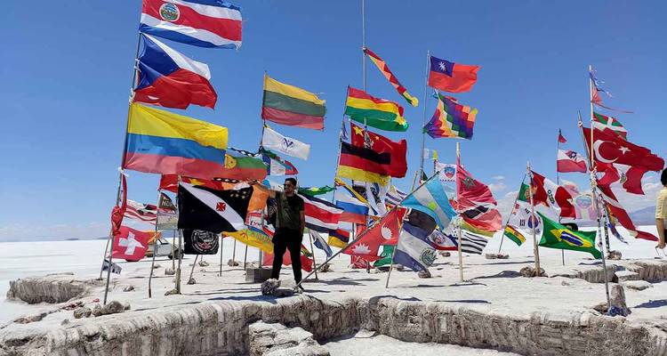 Circuito de 3 días al Salar de Uyuni y Parque Eduardo Avaroa - MEGAEXPEDITIONS 3