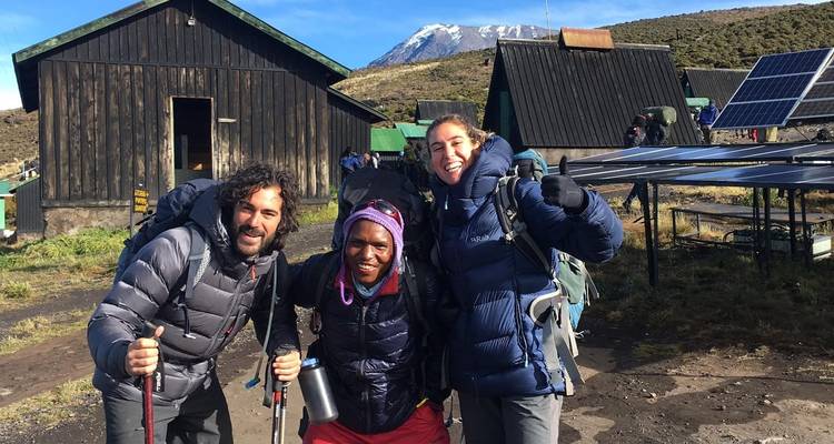 Escalada al Kilimanjaro por la Ruta Machame 7 días + 1 día de estancia en hotel - theKili-Guides 1