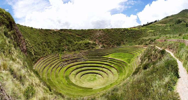 SUPER SACRED VALLEY PRIVATE & FLEXIBLE TOUR: CHINCHERO, SALT MINES, MORAY, OLLANTAYTAMBO, PISAC MARKET & RUINS - Peru Trek 4 Good 4