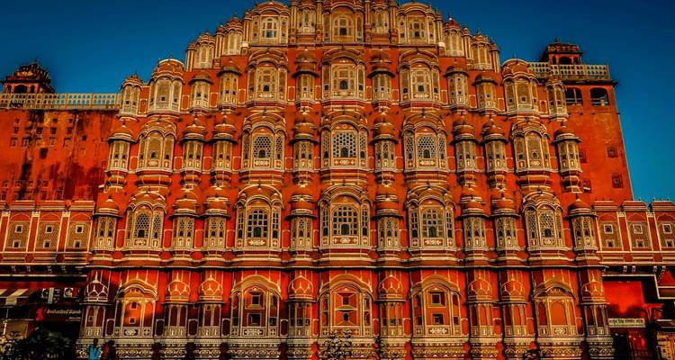 Luxury Cruise On River Ganges With Varanasi Delhi Agra Jaipur Tour [16 Days] - TTI TOURS 9
