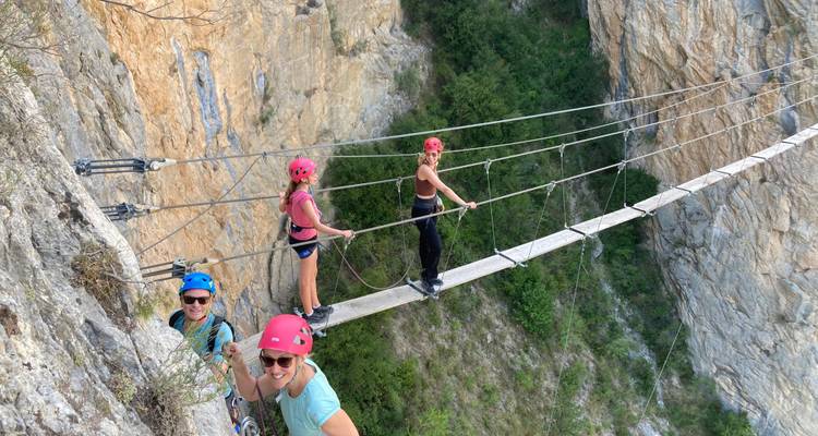 Escapada en vía ferrata por los Alpes franceses - Undiscovered Mountains 1