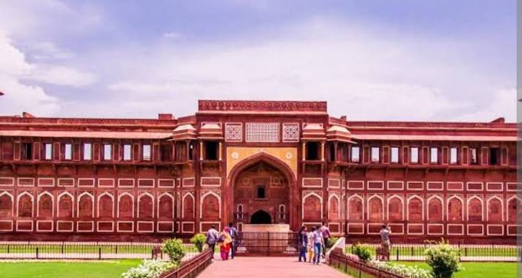 Regal Rajasthan: A Journey Through the Vibrant Colors and Majestic Forts - Vijay India Tours 10