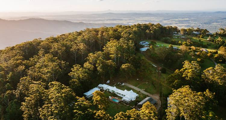 Estancia de lujo Hinterland Wine - Kiff and Culture  7