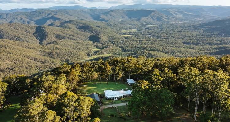 Estancia de lujo Hinterland Wine - Kiff and Culture  6