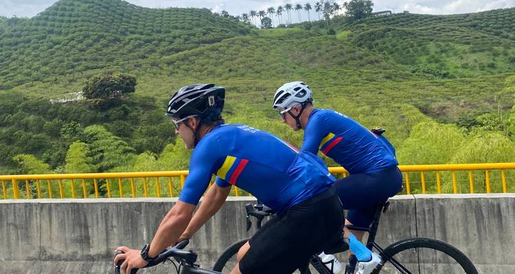 Alto de Letras desde Bogotá - Circuito en bicicleta por Colombia - Bonobo - Bonobo Adventures 3