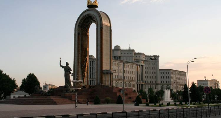 Aventura por la Ruta de la Seda: montañas Fann y lo mejor de Uzbekistán - Central Asia Travel LP  1