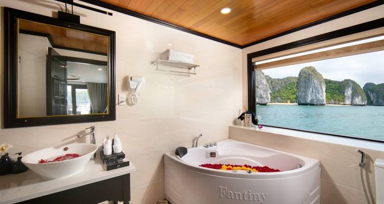 Nuevo crucero - crucero Hermes 5 estrellas en la bahía de Ha Long 3 días 2 noches - Old Quarter Travel 3
