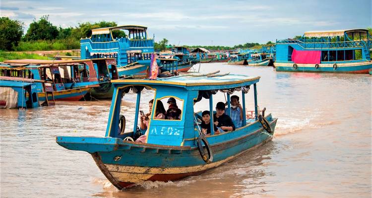 Circuito privado en crucero Siem Reap 4 días Angkor Wat Banteay Srei pueblo flotante - About Cambodia Travel & Tours 8
