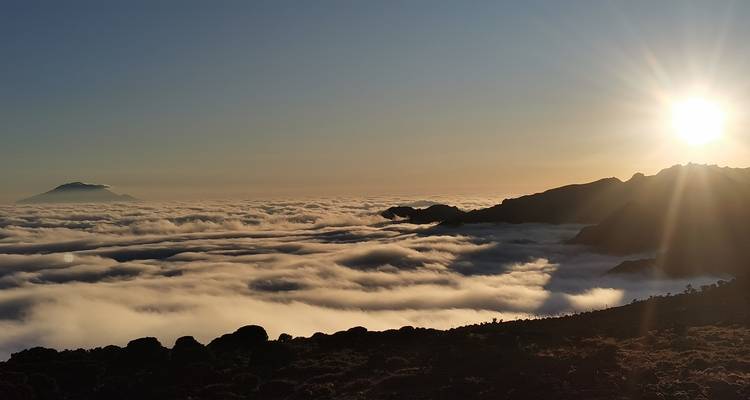 Escalada al Kilimanjaro por la ruta Umbwe 6 días - Johnadventures 4