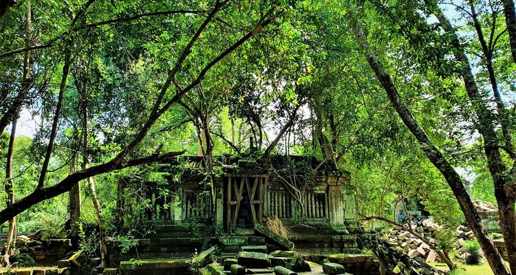 Siem Reap en profondeur : visite privée de 3 jours avec les temples d'Angkor, le lever et le coucher du soleil et le village flottant - About Cambodia Travel & Tours 8