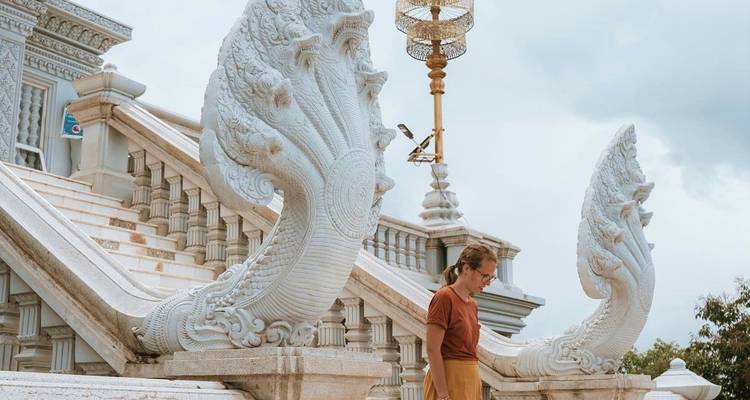 Circuito privado de 2 días por Phnom Penh para explorar todos los lugares destacados - About Cambodia Travel & Tours 1