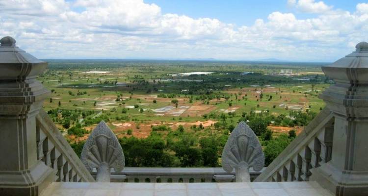 Circuito privado de 2 días por Phnom Penh para explorar todos los lugares destacados - About Cambodia Travel & Tours 2