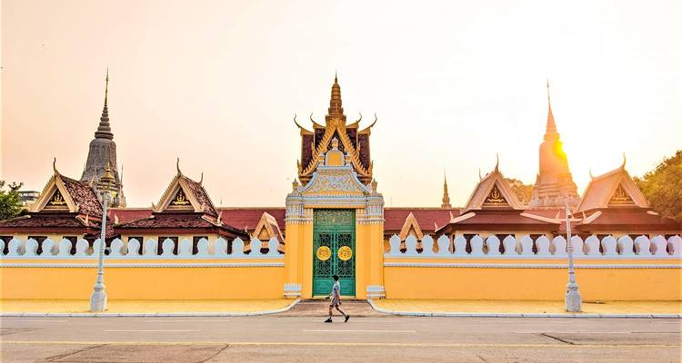 Circuito privado de 2 días por Phnom Penh para explorar todos los lugares destacados - About Cambodia Travel & Tours 7
