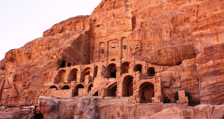 Experiencias culturales Inmersivas en Jordania y Egipto - Nilvison Egypt Tours  6