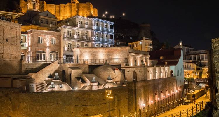 Tiflis rápido en 3 días - Apochi BV 4