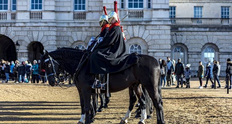 Royal Indulgence | Londres, Angleterre - BTOURS 7