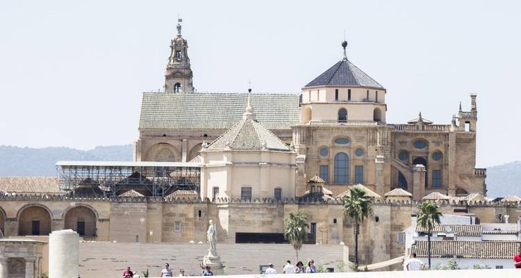 Circuito de 9 Días de Barcelona a Madrid con Andalucía y Toledo - Julia Travel 2