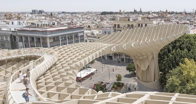 Circuito de 9 Días de Barcelona a Madrid con Andalucía y Toledo - Julia Travel 9