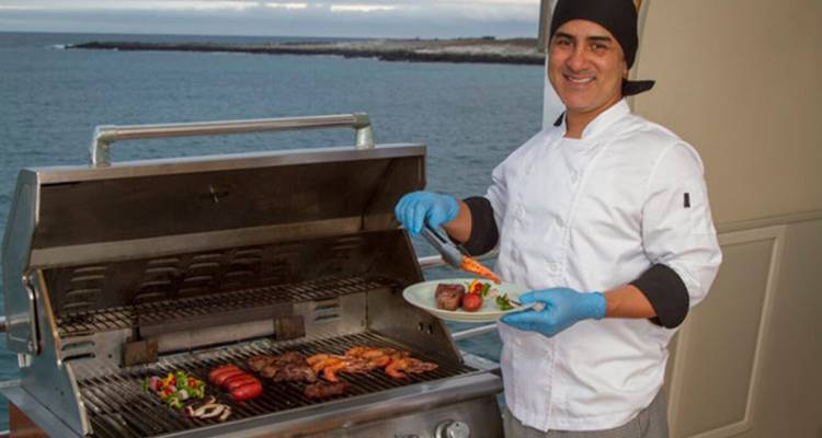 Integrity Luxury Yacht 8 Days - GUIDEcuador Travel 4