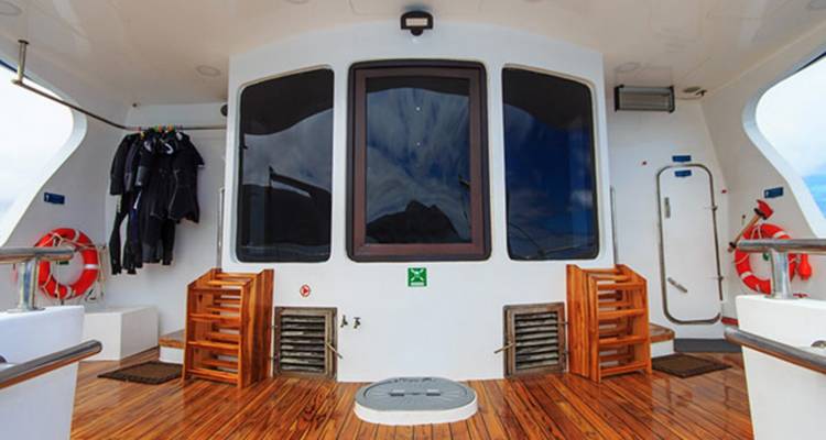 Yate de lujo paraíso natural 8 días - GUIDEcuador Travel 7