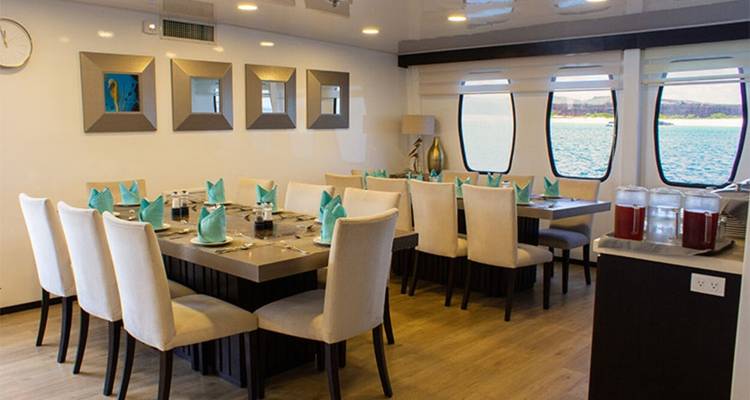 Catamaran de luxe Alya 6 jours - GUIDEcuador Travel 2