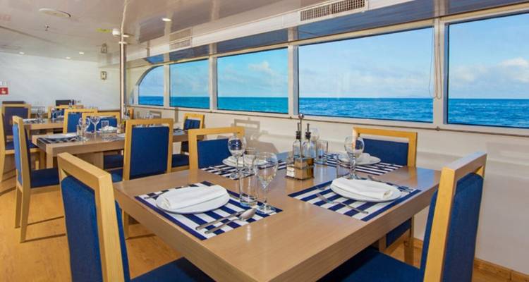 Calipso First Class Yacht 8 Days - GUIDEcuador Travel 2