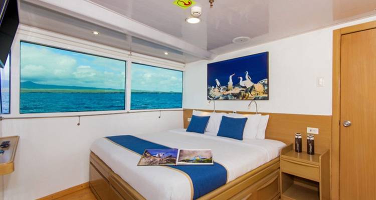 Calipso First Class Yacht 8 Days - GUIDEcuador Travel 8