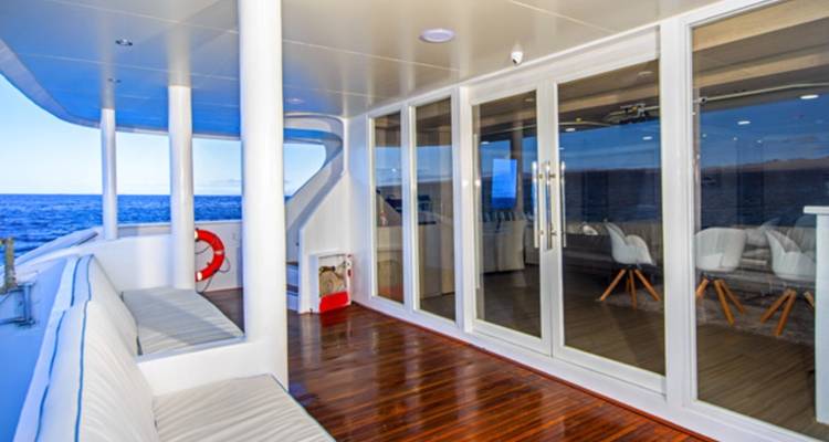 Treasure Of Galapagos First Class Catamaran 7 Days - GUIDEcuador Travel 10