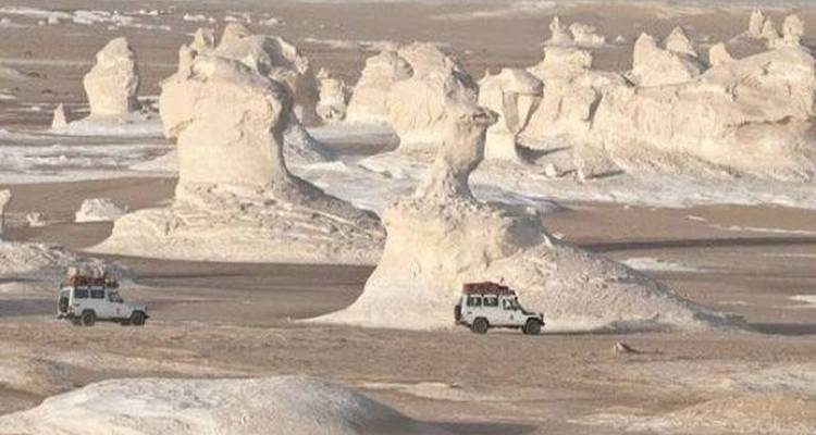 3 jours dans le désert blanc - Egypt Tours USA 6