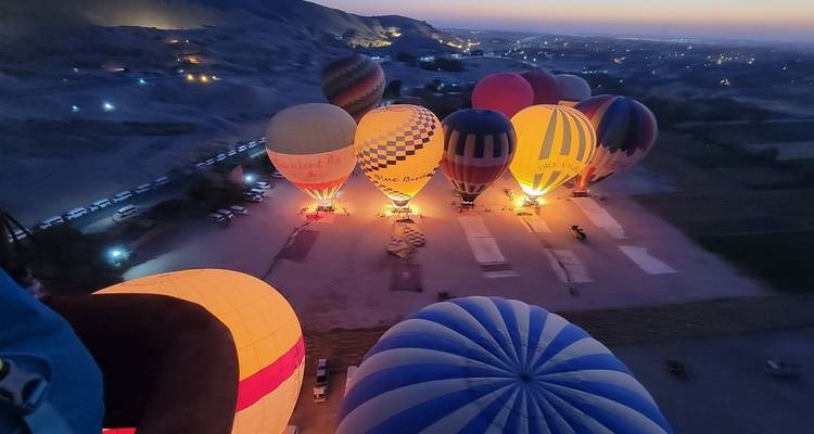Balade en montgolfière : s'envoler au- dessus de Louxor - Pharaohn Tours 1