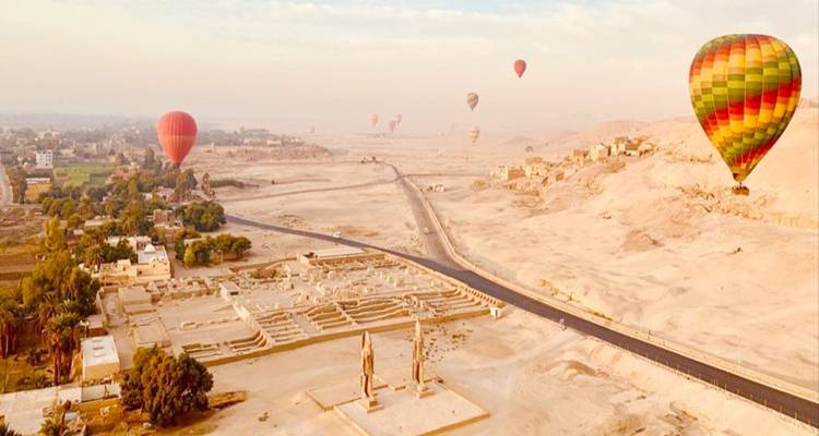 Balade en montgolfière : s'envoler au- dessus de Louxor - Pharaohn Tours 7