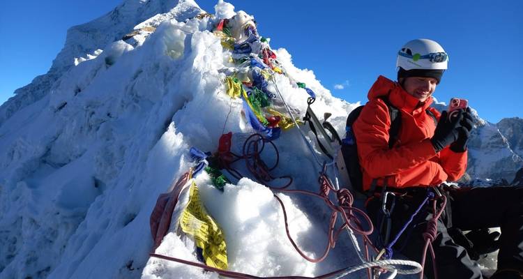 Shortest Lobuche Peak Expedition 14 Days - Sherpa Expedition Teams 4
