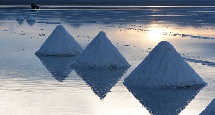 UYUNI SALT FLATS FULL DAY GROUP TOUR - Peru Trek 4 Good 8