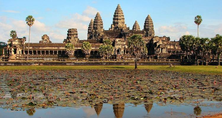 Lo mejor de Vietnam y Camboya Itinerario 14 días/13 noches - Bee Gng International Joint Stock Company 1