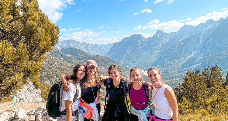 Excursión de 3 días a los Alpes Albaneses: Lago Komani, Valbona, Parque Nacional de Thethi - LIT Travel and Tours  1