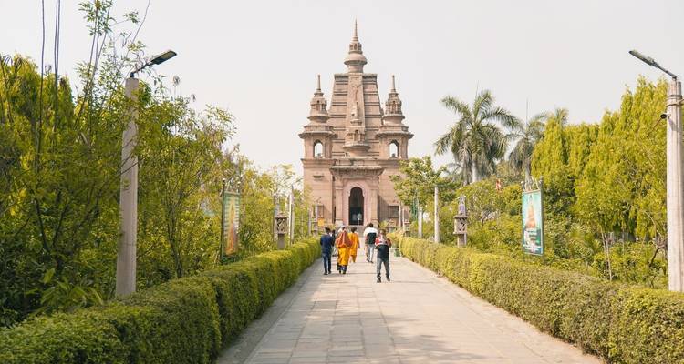 Circuito budista en grupo por la India - GoBook India Tours 3