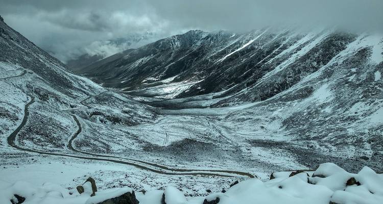 Leh Ladakh Tour Package from Delhi with Flights - GoBook India Tours 2