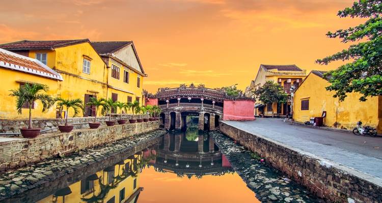 Japanese Bridge in Hoi An during sunset.