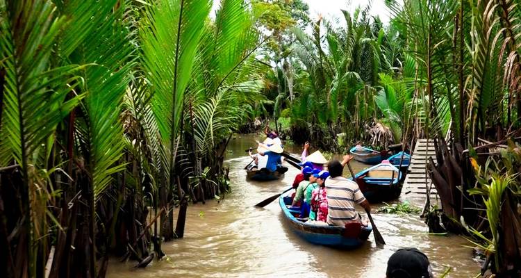 Vietnam - The Bustling South - Threeland Travel 3