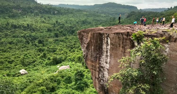 Aventure privée de 9 jours au Cambodge : Cyclisme, trekking, bateau - About Cambodia Travel & Tours 1