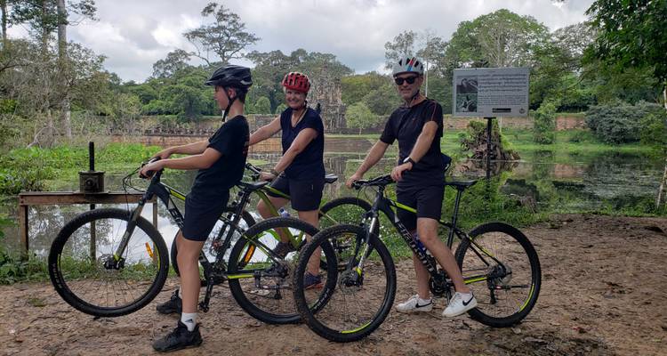Aventure privée de 9 jours au Cambodge : Cyclisme, trekking, bateau - About Cambodia Travel & Tours 7
