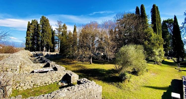 Year-round Bosnia discovery 2-day micro tour from Mljet. Visit gorgeous Bosnian destinations: the unique Vjetrenica Cave, lovely Mostar, charming Pocitelj and scenic Blagaj. - Monterrasol Travel 9