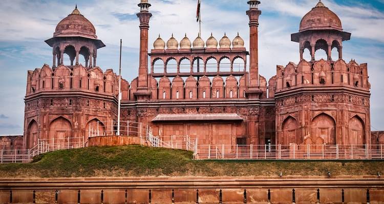 Circuito a Agra en el mismo día en el tren Gatimaan exprés - Agra Travels Service & Tours 1