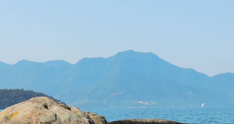 The entire Green Coast from Sao Paulo to Rio, with sea areas around Rio - We Travel Discovery 2